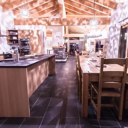 Wildhorn, A 2 Pas De La Piste De * Veysonnaz