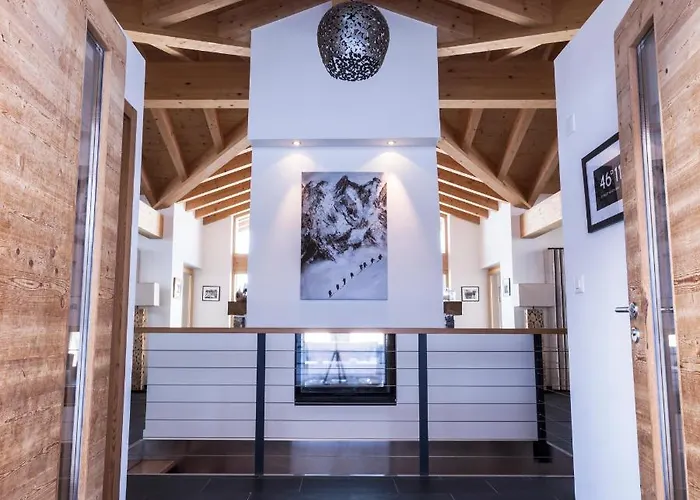 Wildhorn, A 2 Pas De La Piste De Chalet Veysonnaz