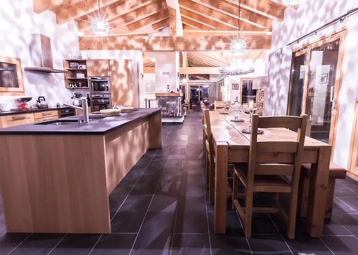 Wildhorn, A 2 Pas De La Piste De * Veysonnaz