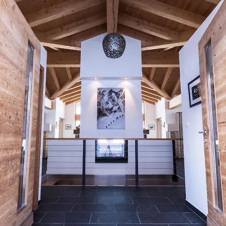 Wildhorn, A 2 Pas De La Piste De Chalet Veysonnaz