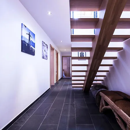 Wildhorn, A 2 Pas De La Piste De